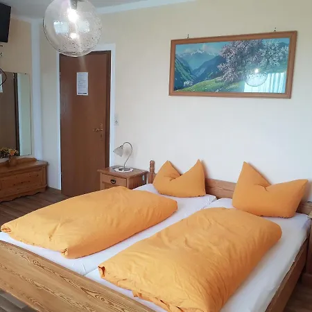 Gaestehaus Annemarie Farm stay *